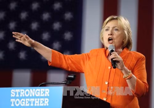 Bà Hillary chỉ trích mạnh phát ngôn về IS của ông Trump ảnh 1