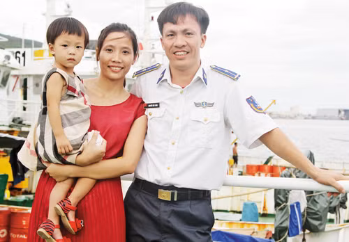 Hậu phương của lính đảo ảnh 1