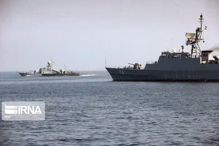 Tàu khu trục Jamaran thuộc Hạm đội 83 của Hải quân Iran tuần tra tại khu vực eo biển Bab al-Mandab. Ảnh: IRNA/TTXVN