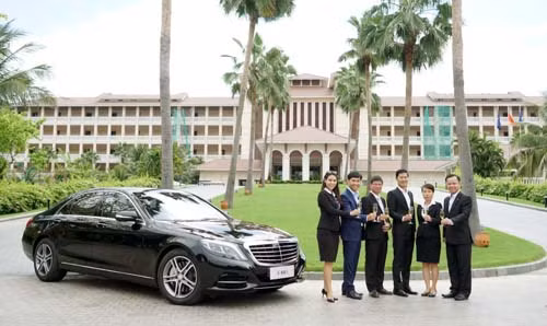 Mercedes-Benz cung cấp xe chuyên chở khách VIP cho Vinpearl Đà Nẵng ảnh 1