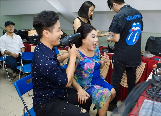 'Sinh ra để tỏa sáng': Nguyên Khang vào vai ông Tư chơi đàn nguyệt với 'Dạ cổ hoài lang' ảnh 3