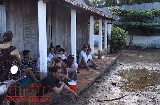 5 ngôi nhà bị ‘hà bá’ nuốt chửng giữa đêm khuya ảnh 5