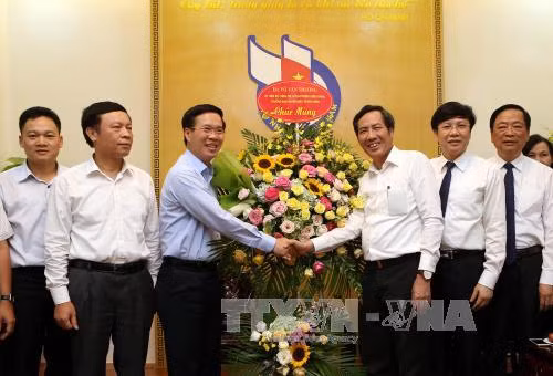 Trưởng ban Tuyên giáo Trung ương chúc mừng Hội Nhà báo Việt Nam ảnh 1