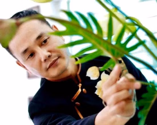 Tuyệt chiêu cắm hoa sen đẹp như mơ của 'soái ca' Hà thành ảnh 2