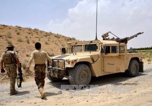 Phiến quân Taliban giết hại 10 cảnh sát Afghanistan ảnh 1