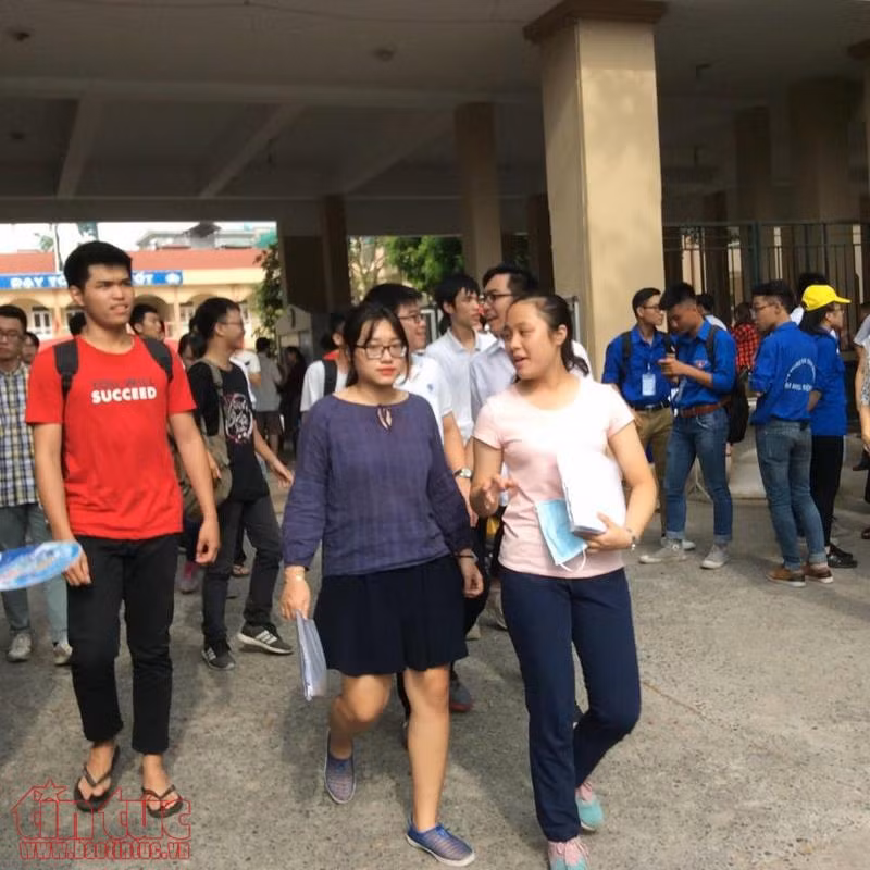 Kết thúc buổi thi chiều 23/6: Thí sinh thở phào với đề thi Ngoại ngữ ảnh 5