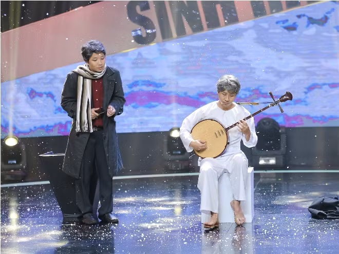 'Sinh ra để tỏa sáng': Nguyên Khang vào vai ông Tư chơi đàn nguyệt với 'Dạ cổ hoài lang' ảnh 1