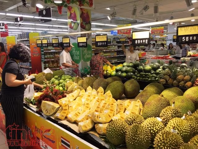 Chen nhau thử ẩm thực Thái tại lễ hội hàng Thái Lan ảnh 2