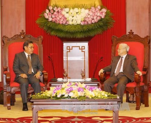 Tổng Bí thư tiếp Đoàn Ủy ban Trung ương Mặt trận Lào Xây dựng đất nước ảnh 1