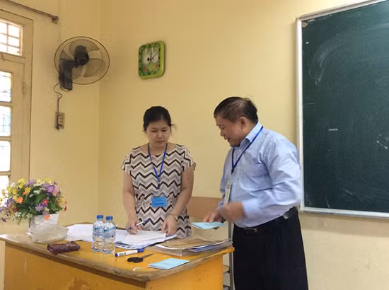 Thứ trưởng Bộ Giáo dục và Đào tạo Bùi Văn Ga: Nắm vững kiến thức lớp 12 là thí sinh có thể thi tốt ảnh 1