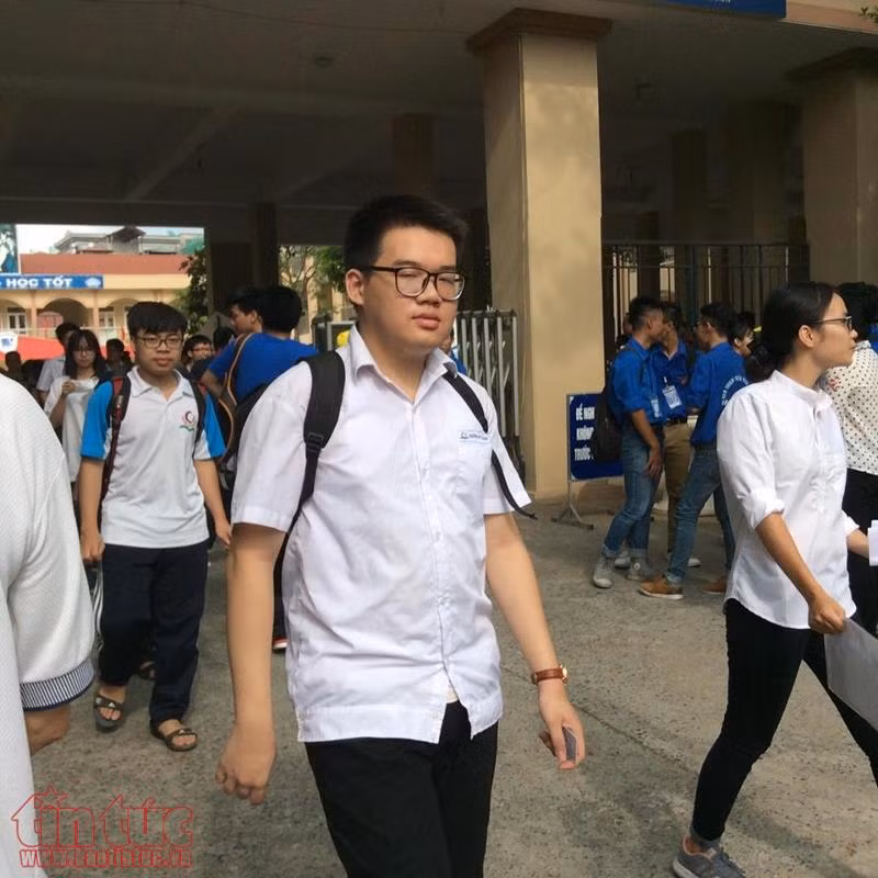 Kết thúc buổi thi chiều 23/6: Thí sinh thở phào với đề thi Ngoại ngữ ảnh 4