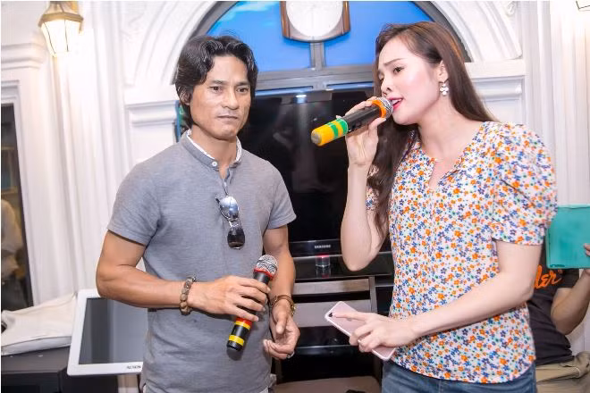 Tối nay, Lê Trinh song ca cùng cha con ca sĩ Chế Linh ảnh 4
