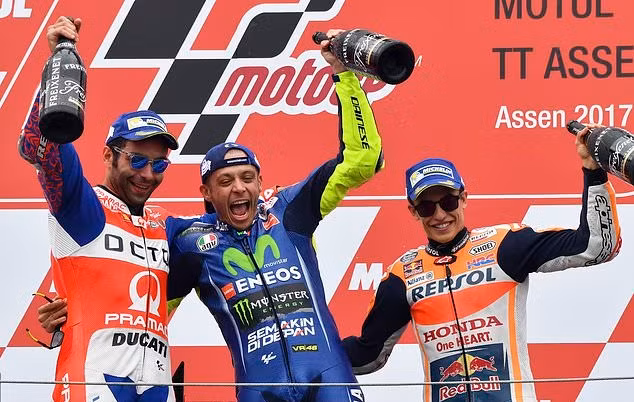 Valentino Rossi - Hồi sinh ở tuổi 38 ảnh 1