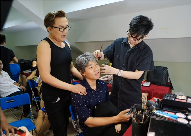 'Sinh ra để tỏa sáng': Nguyên Khang vào vai ông Tư chơi đàn nguyệt với 'Dạ cổ hoài lang' ảnh 6
