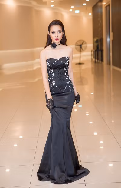 Từ chối đóng cảnh 'nóng', diễn viên chính phim ‘Lời nguyền gia tộc' bị cắt vai thô bạo ảnh 2