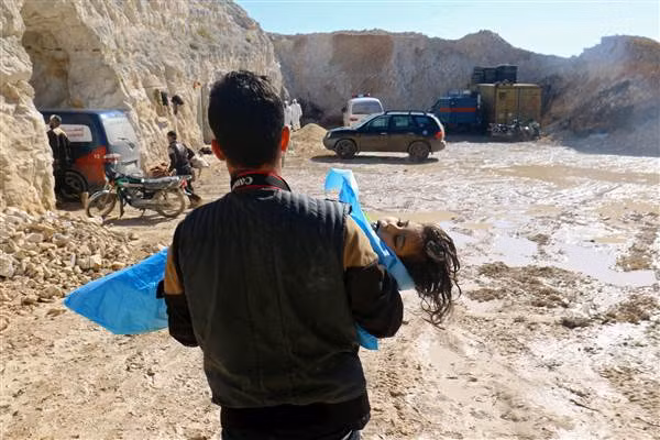 Nói Syria sắp tấn công hóa học, Nhà Trắng tung cảnh báo cứng rắn với chính quyền al-Assad ảnh 1