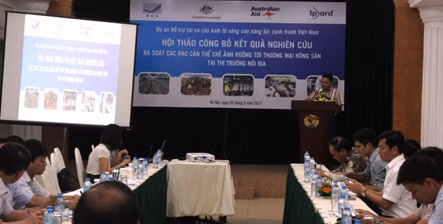 Bất cập 80% thịt lợn tiêu thụ qua thương lái, chợ truyền thống ảnh 1
