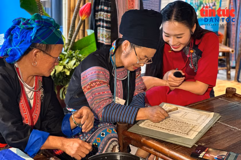 Ngày hội Văn hóa Mông: Kết nối bản sắc, mở hướng phát triển du lịch