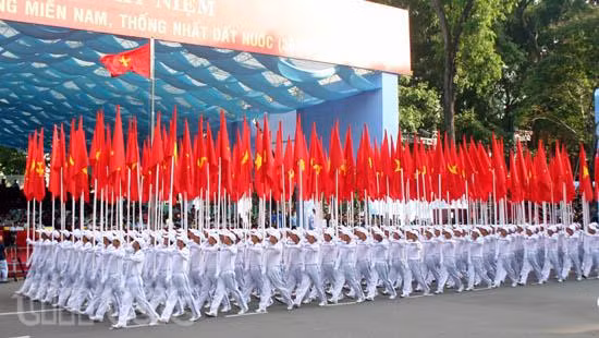 Diễu binh, diễu hành mừng 40 năm thống nhất đất nước ảnh 6