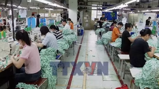 Bộ Nội vụ đồng ý đề xuất nâng vùng lương tối thiểu tại 7 tỉnh, thành