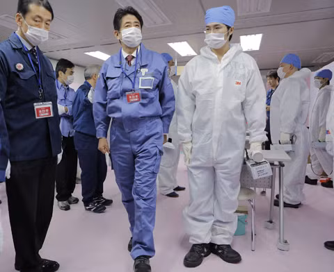 Nước nhiễm phóng xạ từ Fukushima rò rỉ ra ngoài? ảnh 1
