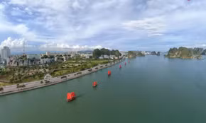 CÁNH BUỒM ĐỎ
