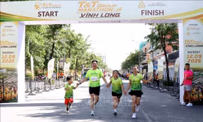 Trên 5.000 vận động viên tham gia giải chạy marathon ở Vĩnh Long