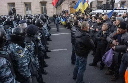 Thủ tướng Ukraine: “Đã hết lý do để biểu tình” ảnh 1