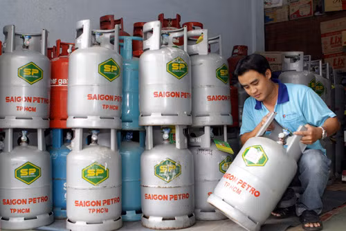 Tìm cách “hạ nhiệt” giá gas ảnh 1