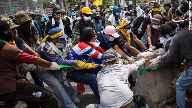 Thủ lĩnh biểu tình Thái Lan gặp Thủ tướng Yingluck ảnh 1