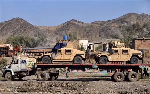  Mỹ tạm ngừng tuyến đường bộ quá cảnh Pakistan ảnh 1