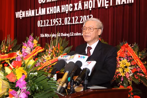 Đưa khoa học xã hội tiến lên một bước mới ảnh 1