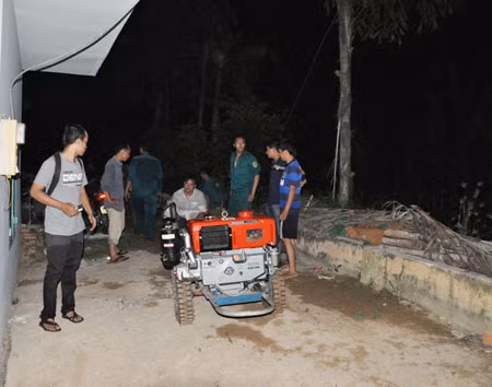 Vỡ bờ bao, hàng trăm hộ dân tháo chạy trong đêm ảnh 7