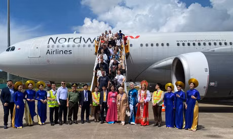 Sun International Phú Quốc Airport phun vòi rồng đón du khách Nga