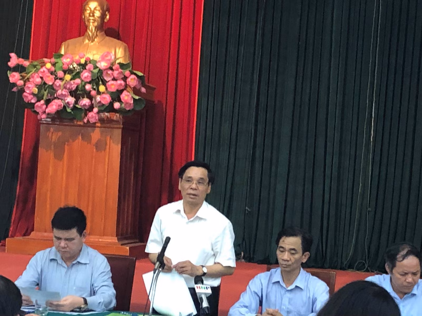 Chú thích ảnh