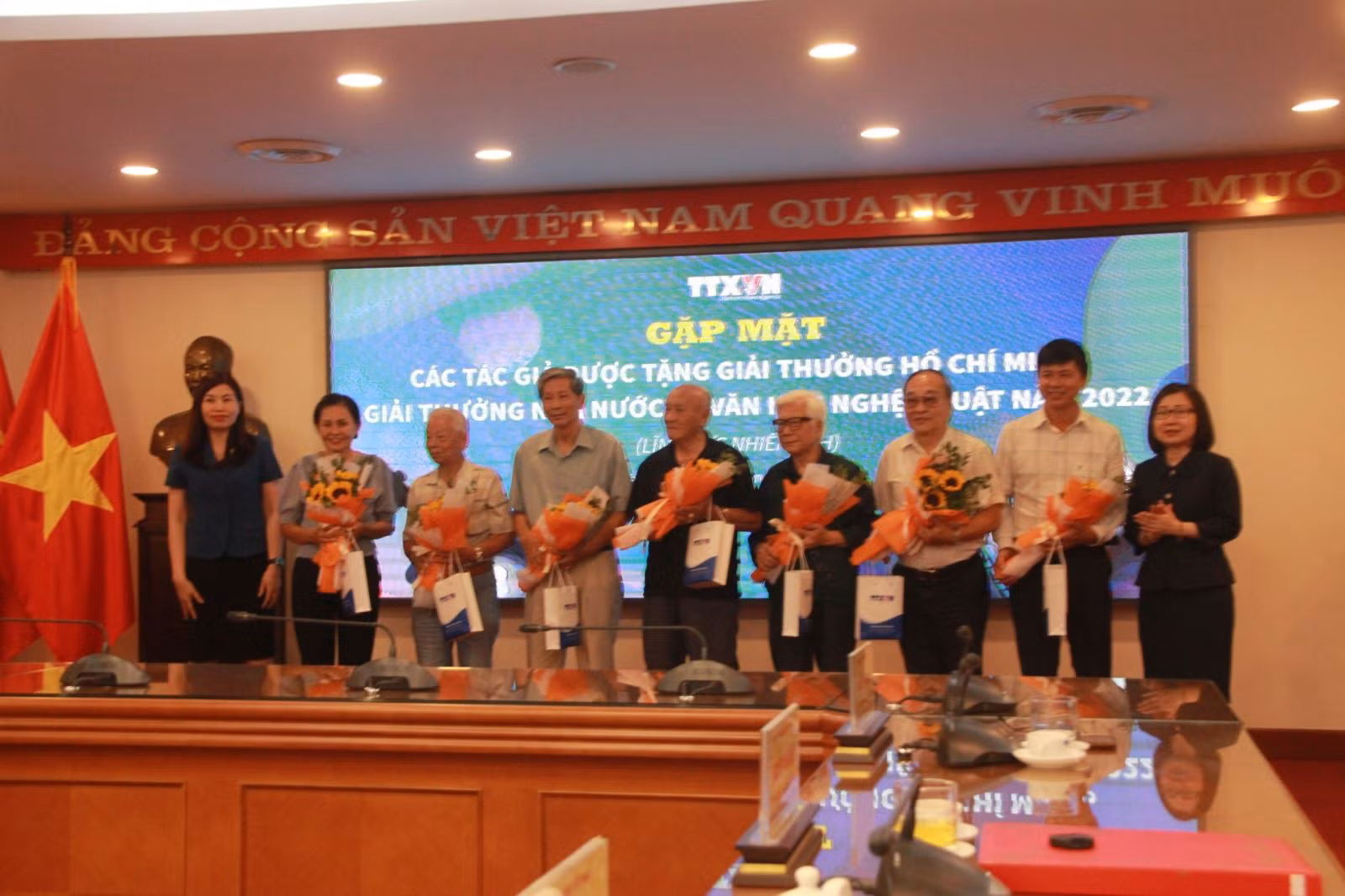 Chú thích ảnh