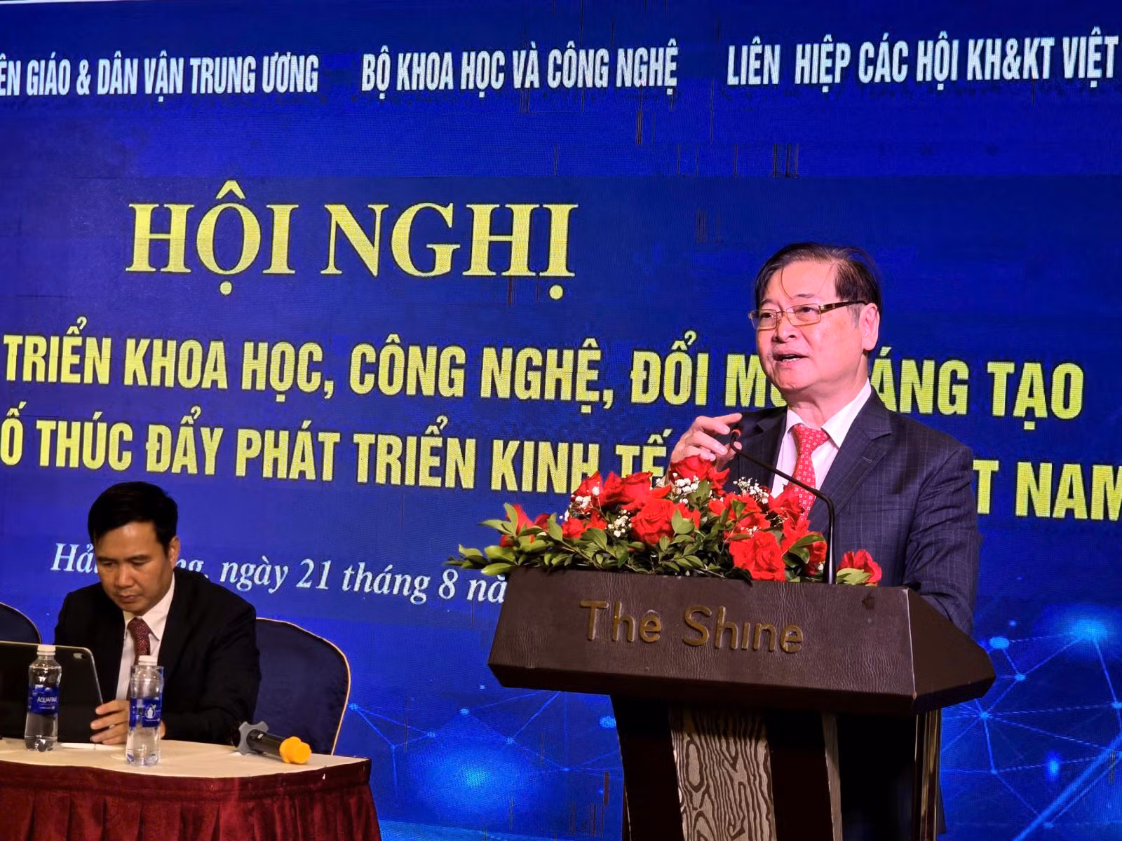 Chú thích ảnh