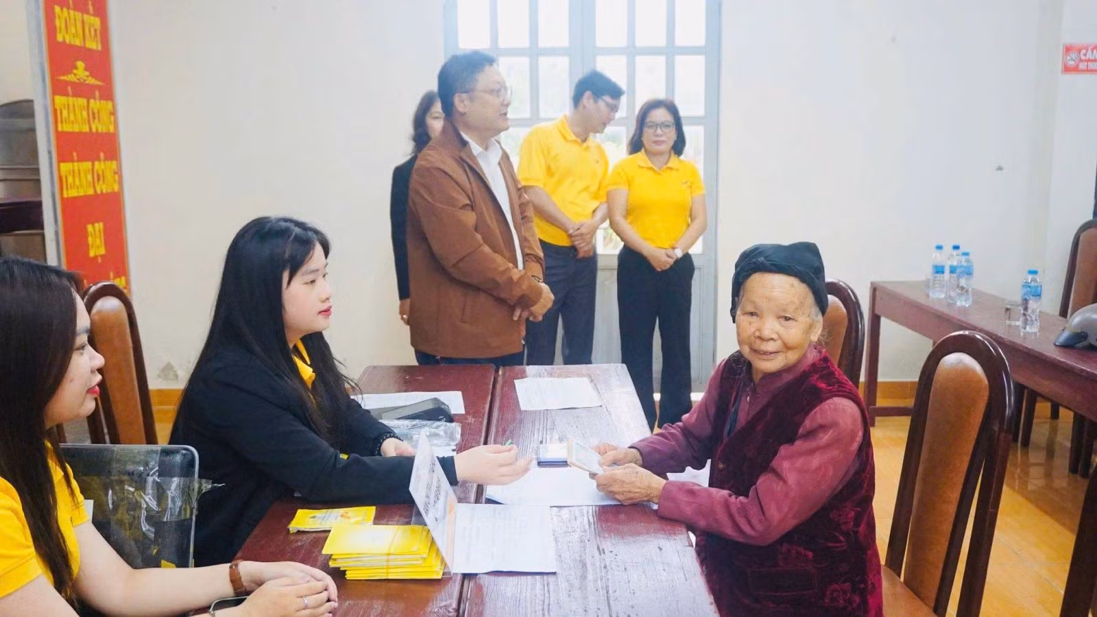 Chú thích ảnh