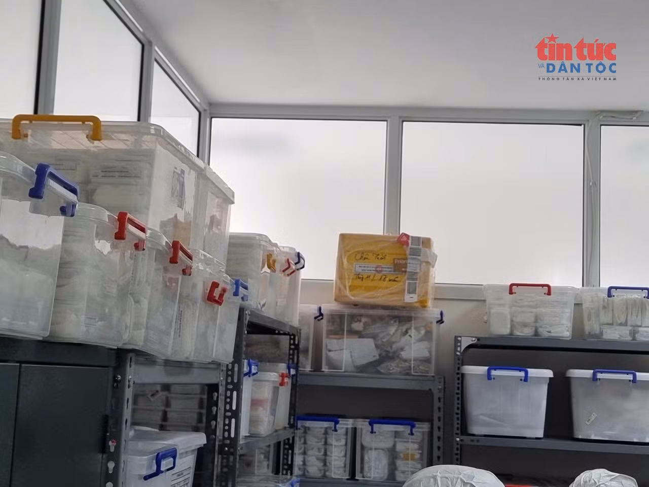 Các mẫu sinh phẩm hài cốt liệt sĩ lưu tại Trung tâm giám định ADN.