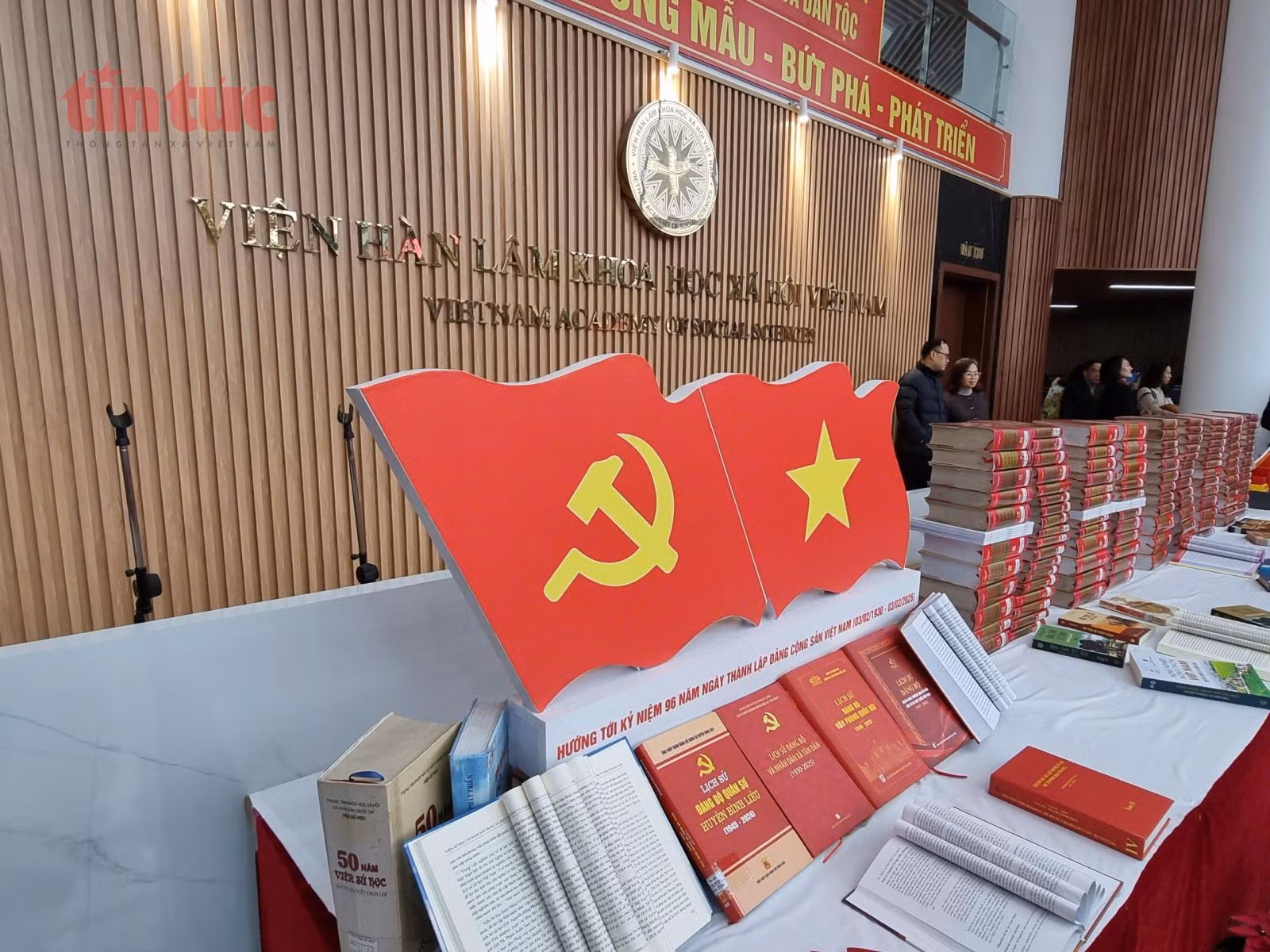 Chú thích ảnh