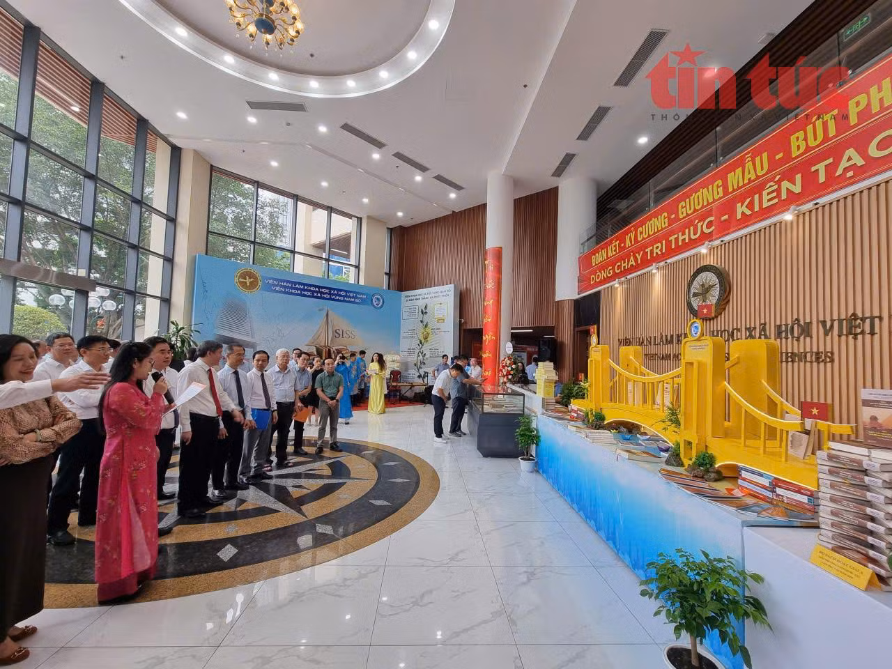 Chú thích ảnh