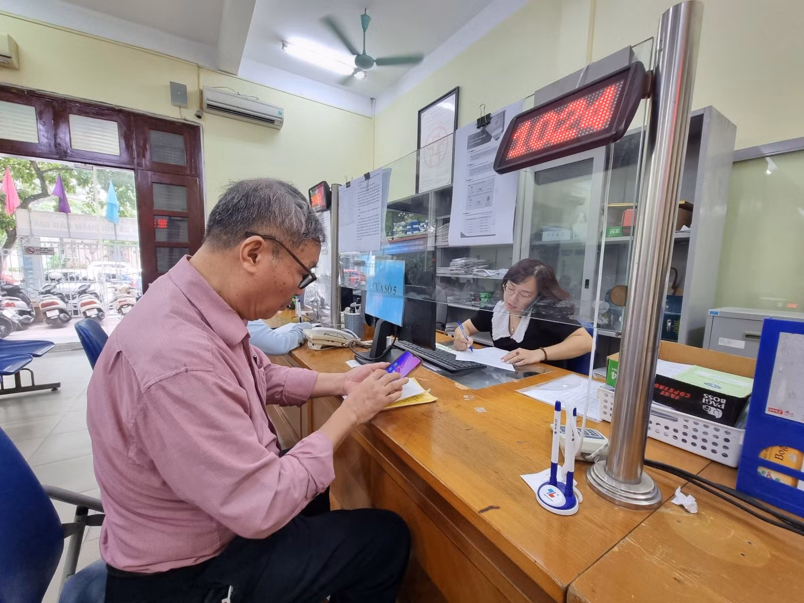 Chú thích ảnh