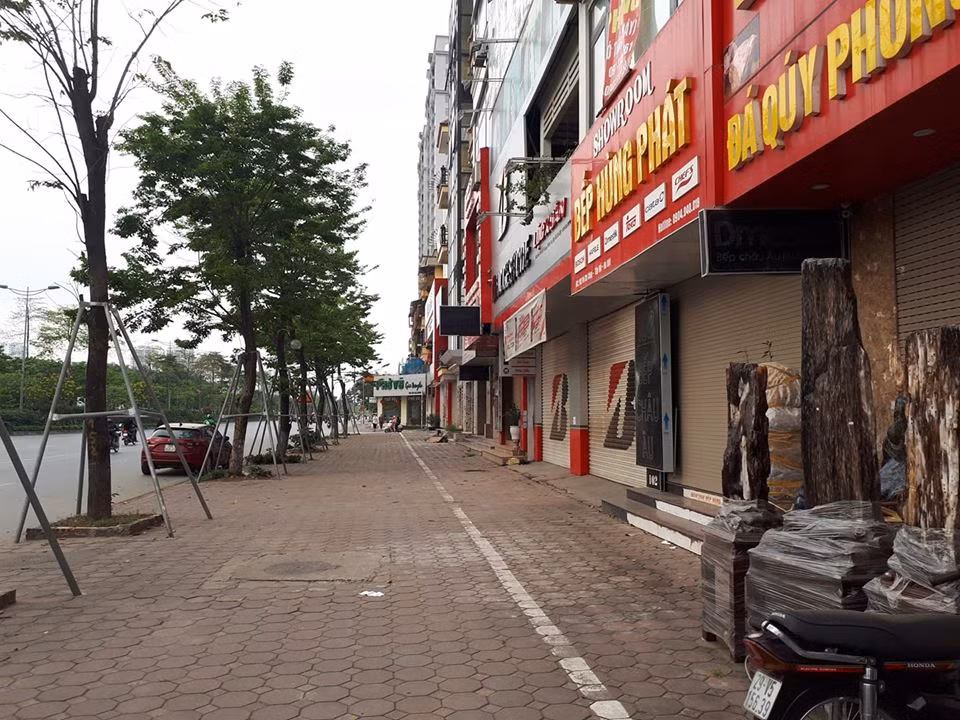 Nhiều cửa hàng, kinh doanh dịch vụ đóng cửa để phòng chống dịch.