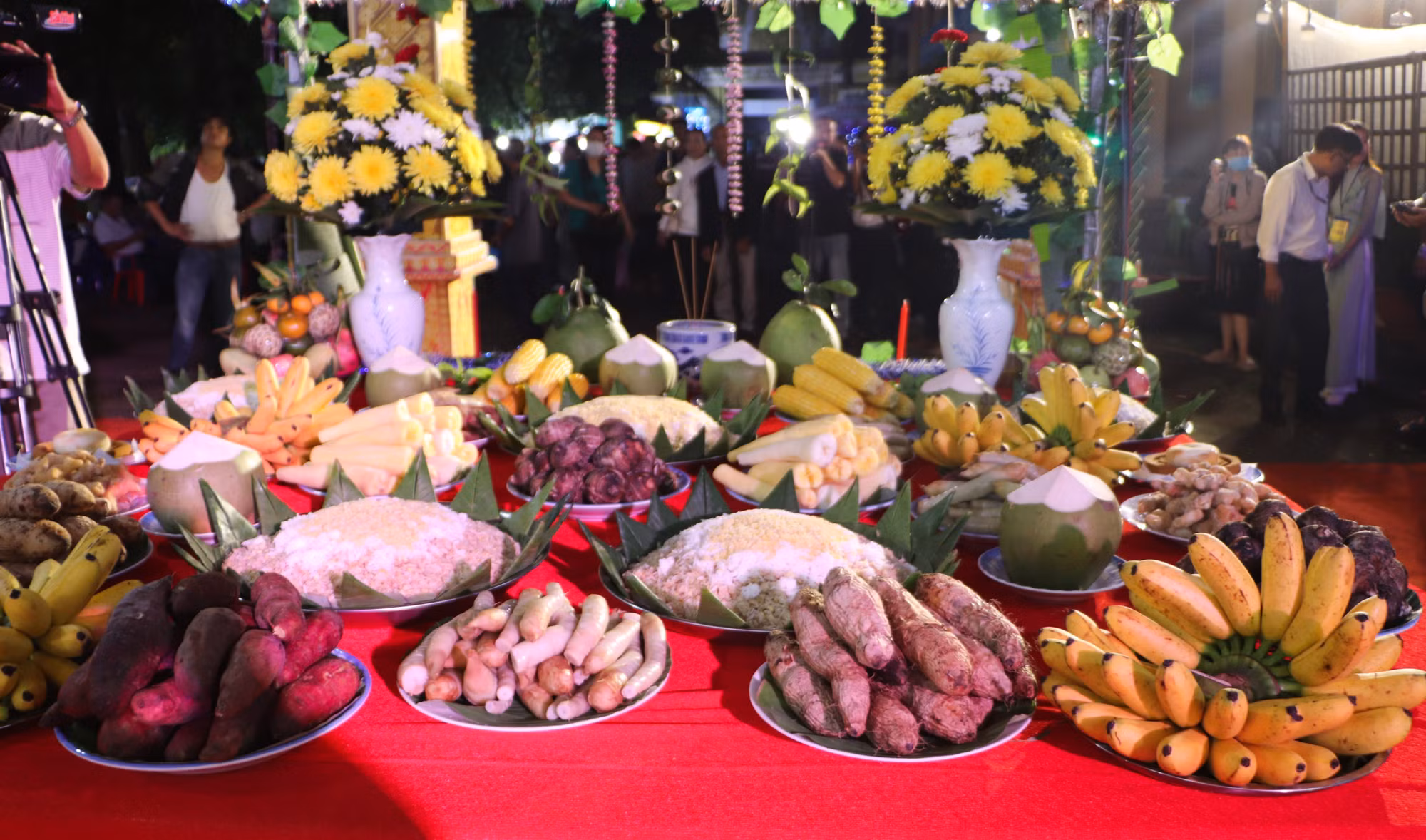 le-cung-trang1.jpg