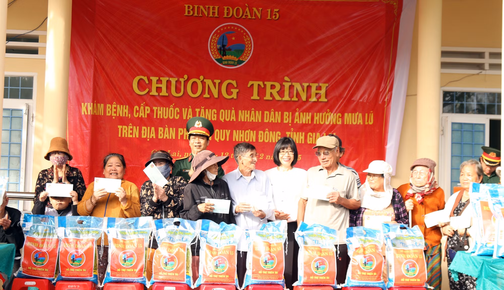 kham-benh-gia-lai-3.jpg