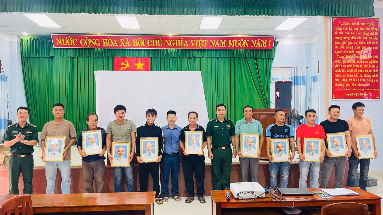 Chú thích ảnh
