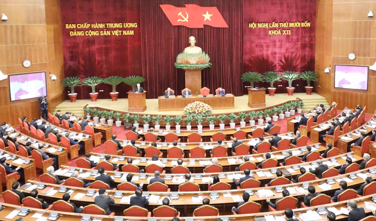 Quang cảnh phiên khai mạc Hội nghị lần thứ 14 khóa XII.