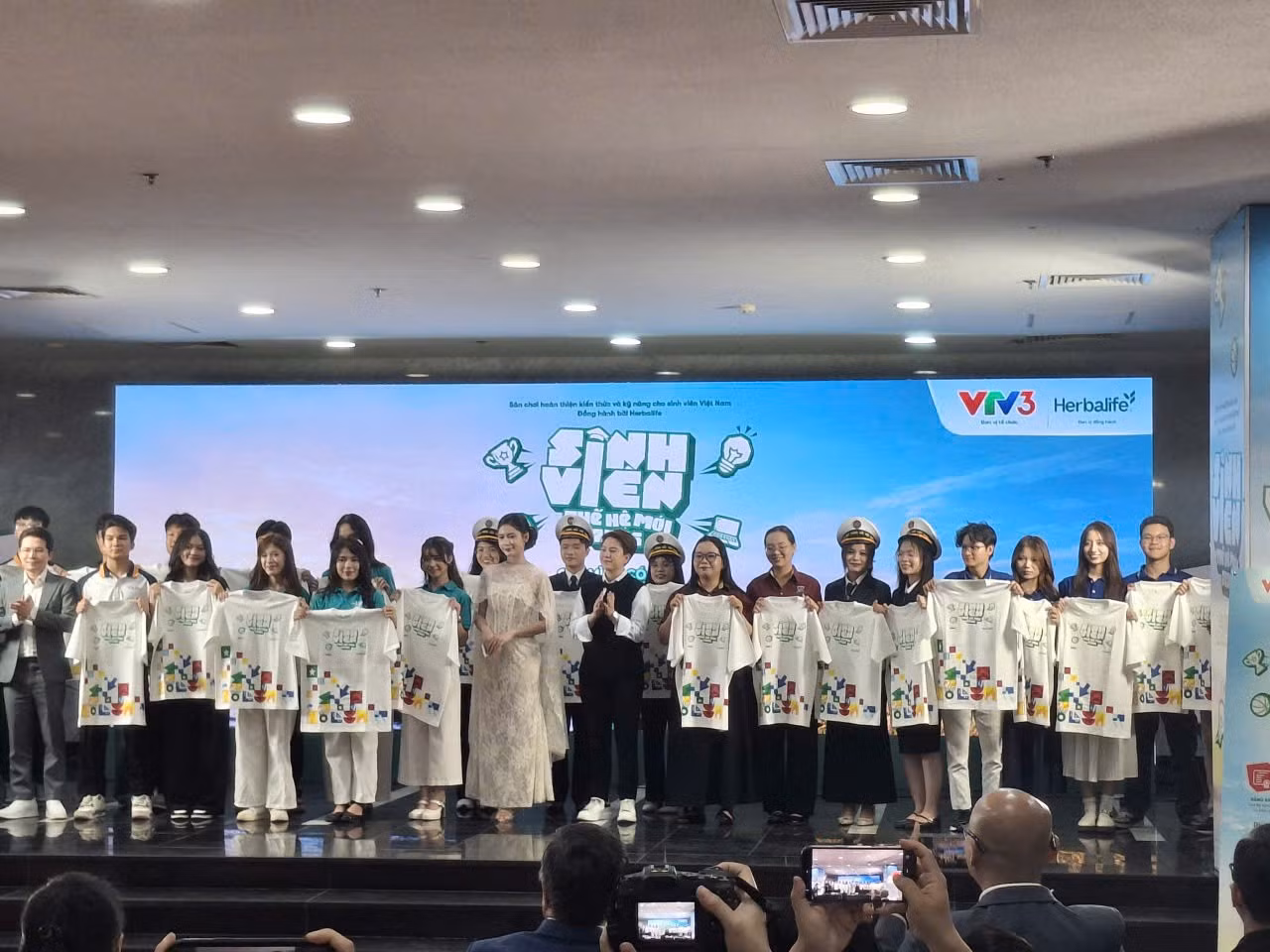 Sinh viên Thế hệ mới: Khi Gen Z không chỉ nghĩ, mà phải làm