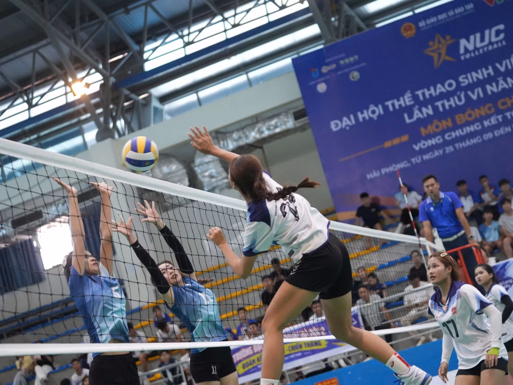 27092026bongchuyen1.jpg