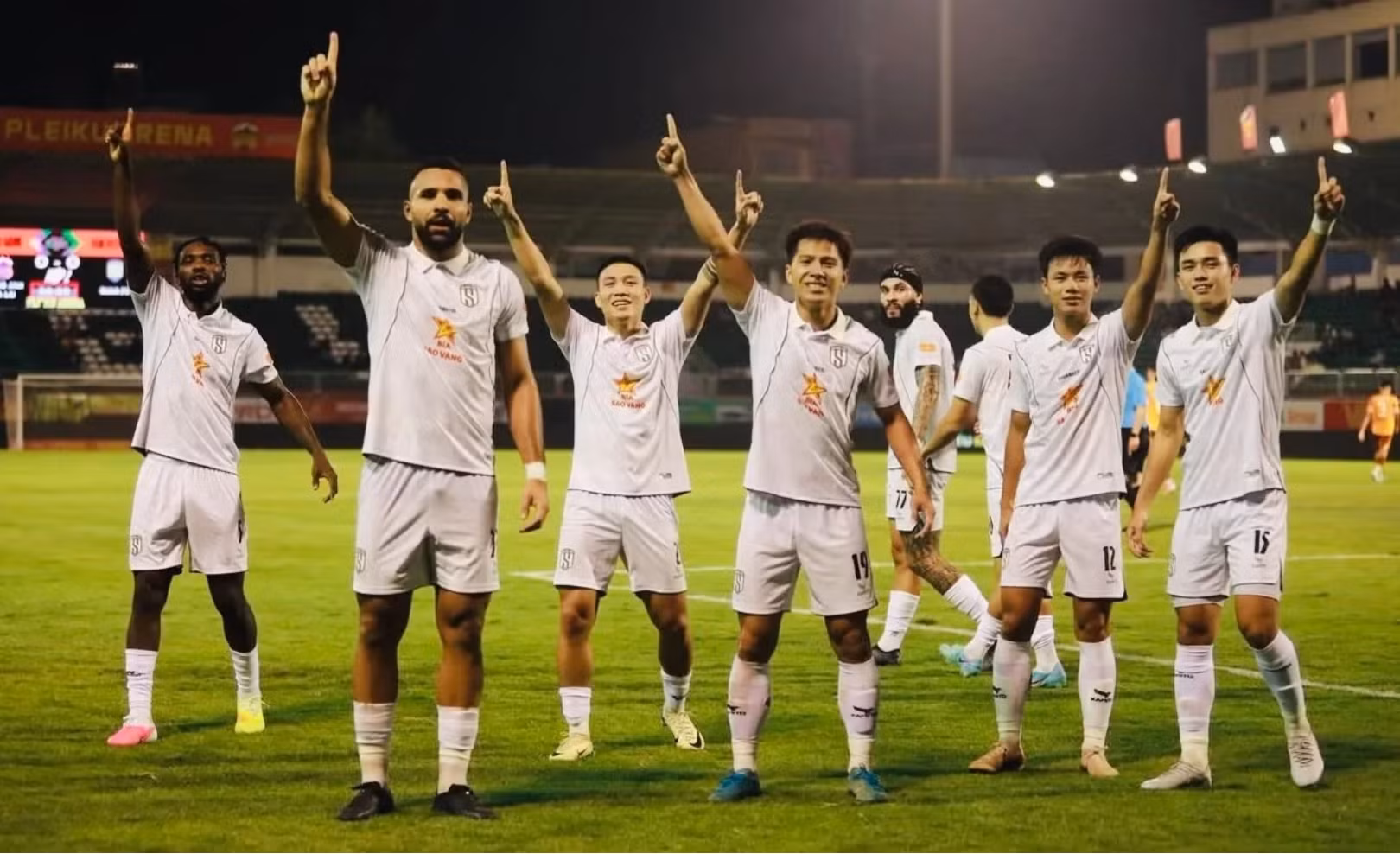 V-League sau vòng 5: Ấn tượng Sông Lam Nghệ An
